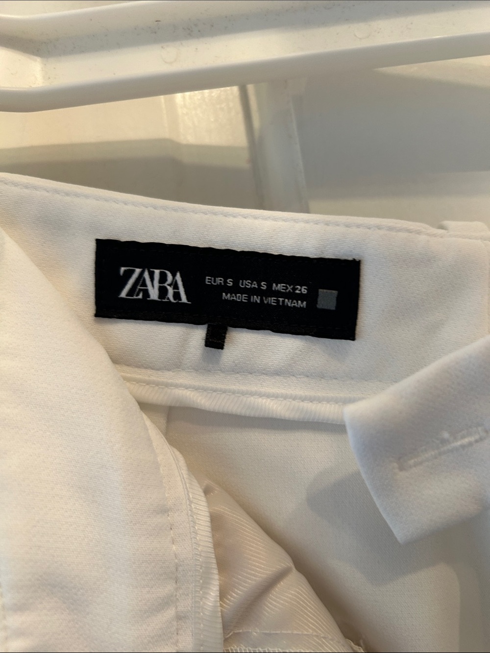Zara Elegant High-Waist Wide Leg Pants in Ivory - Picture 6 of 7